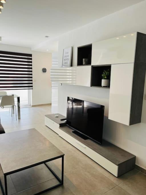 Sliema, Apt7, Stylish 2 Bedroom Apartment With Parking Extérieur photo